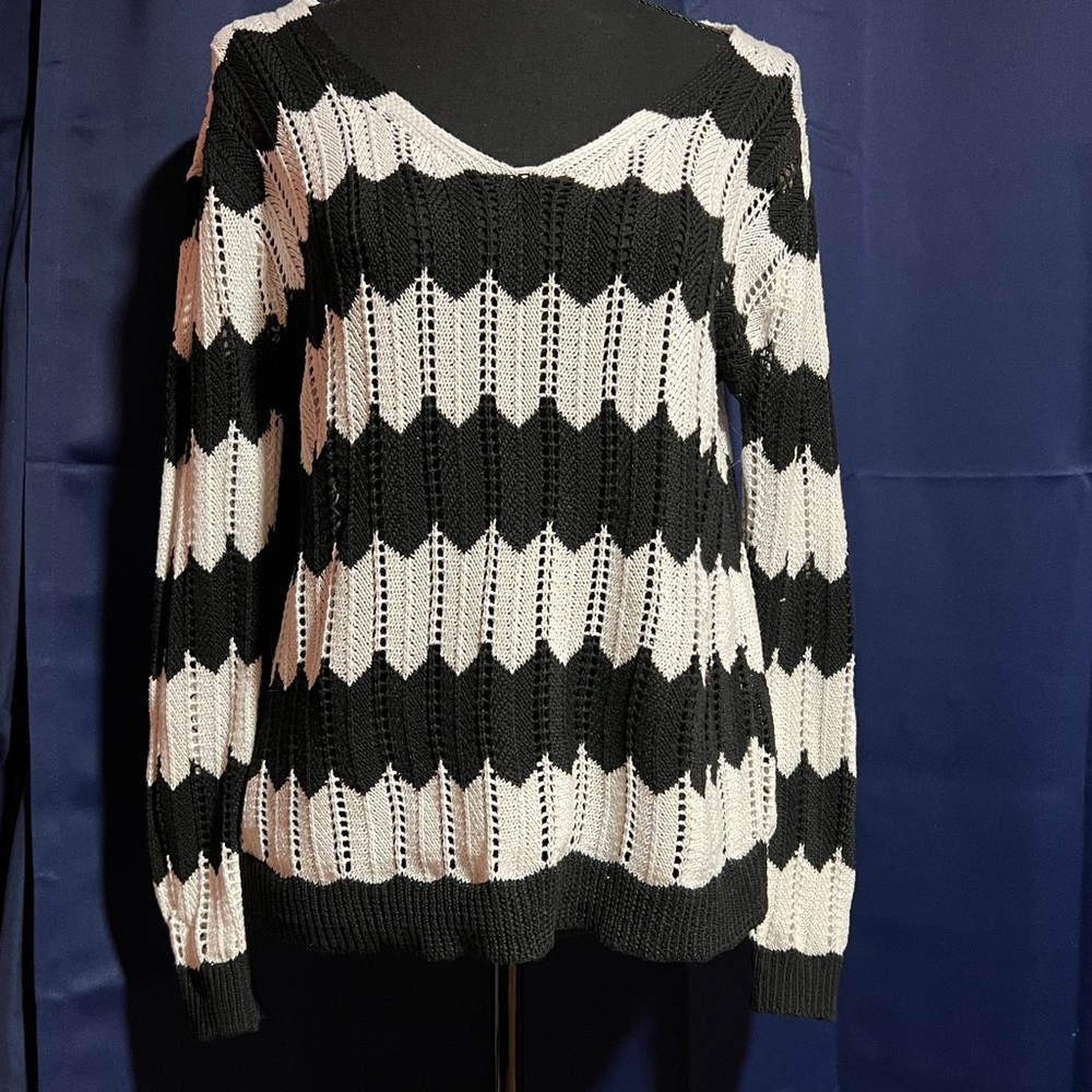 Jon & Anna Black and White Zigzag Sweater